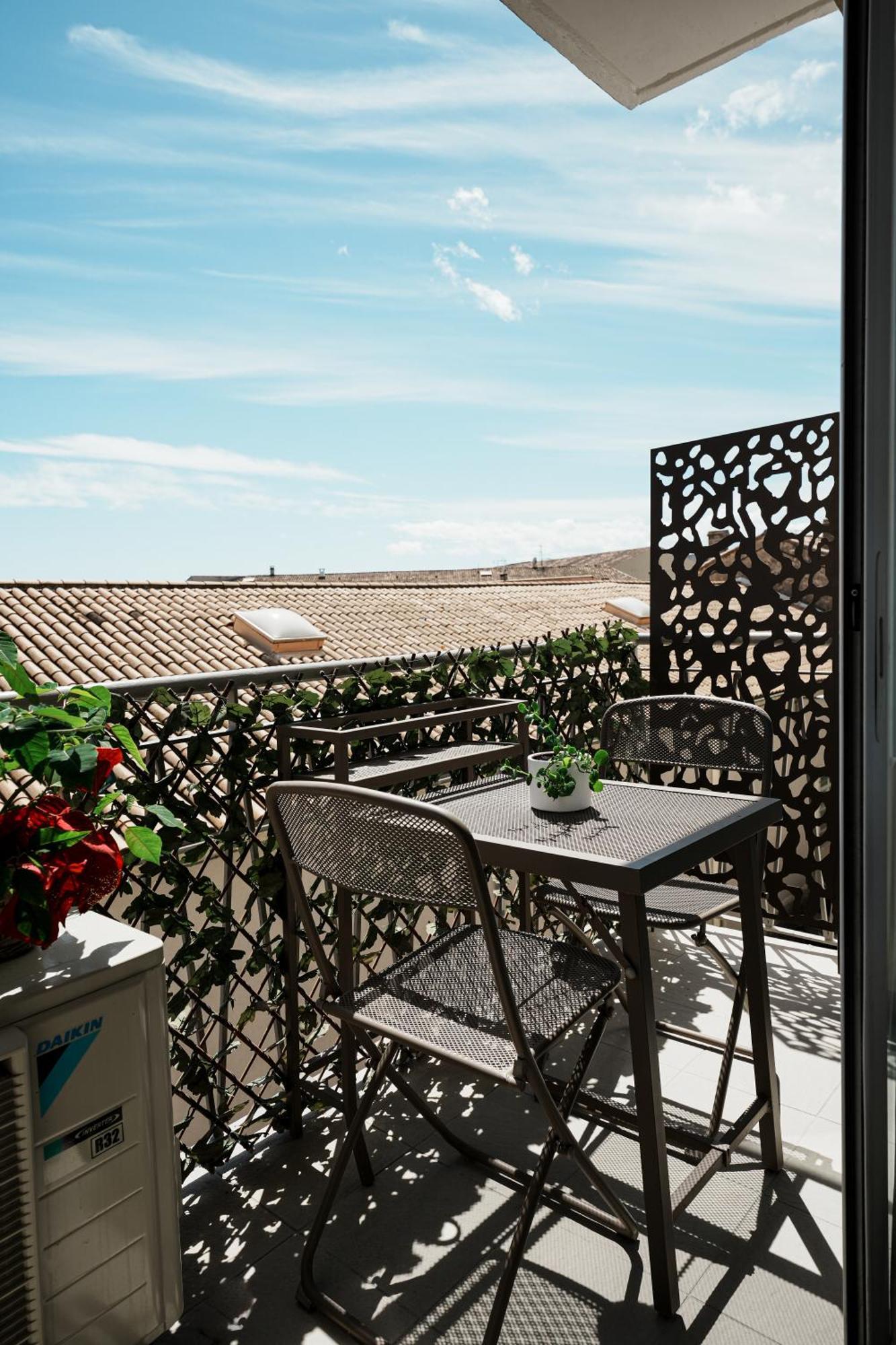 T3 Cosy Et Lumineux Avec Garage A 2 Pas Du Centre ! Apartment นีมส์ ภายนอก รูปภาพ